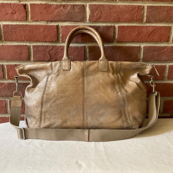 •Ecco Beige Genuine Pebble Leather Silver Metallic Weekender Tote Travel Bag - Picture 16 of 16